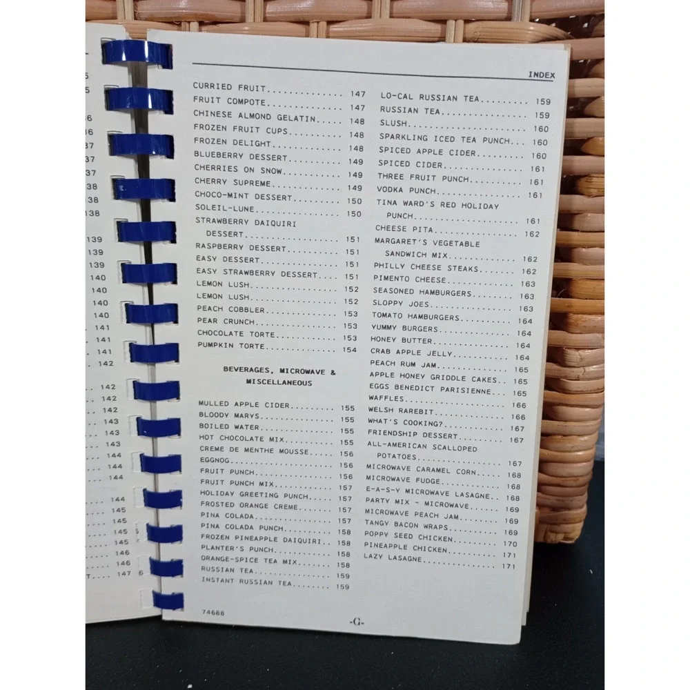 Reservations‎ Center Piedmont Airlines Cookbook Winston-Salem, NC 1988 Spiral
